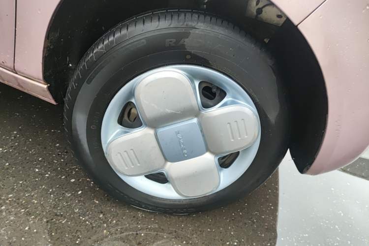 Used Geely Galaxy Panda 2023 Panda Mini 200km Endurance Bear
