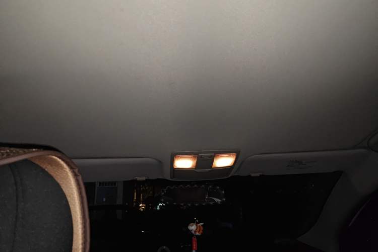 Used Kia Sportage R 2014 2.0L Manual Two-Wheel Drive GL Trim