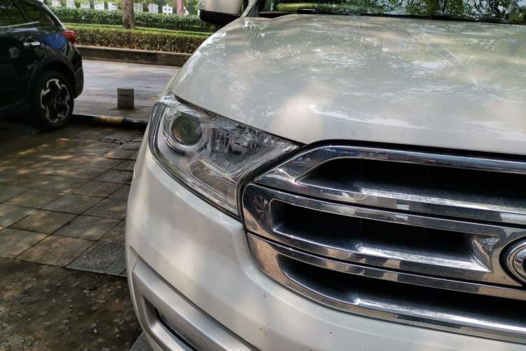 Used Ford Everest 2016 2.0T Gasoline Automatic 4x4 Luxury Edition