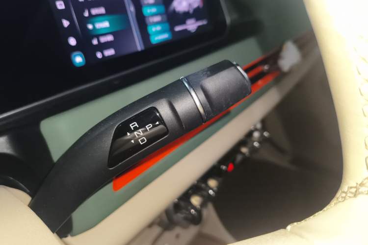 Used ORA Good Cat 2024 501 km Luxury Version Gear Lever