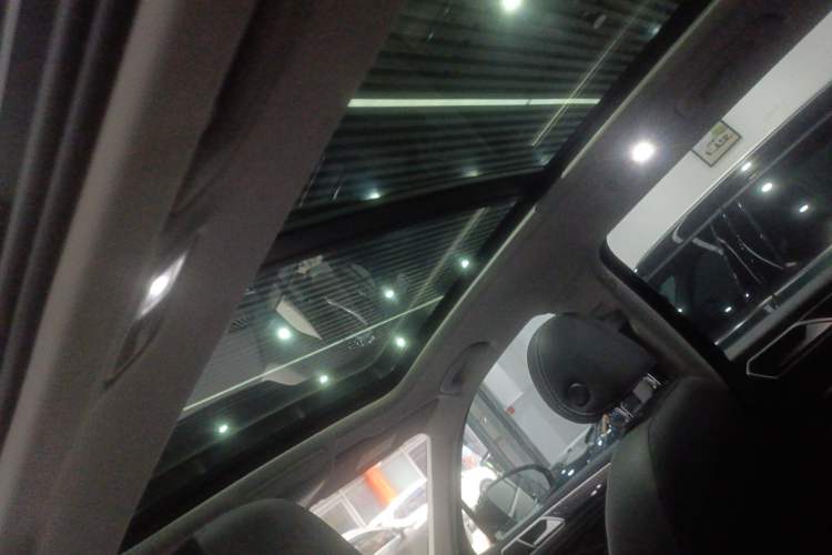 Used Volkswagen Tiguan L 2022 330TSI Automatic Two-Wheel Drive R-Line Enhanced Edition
