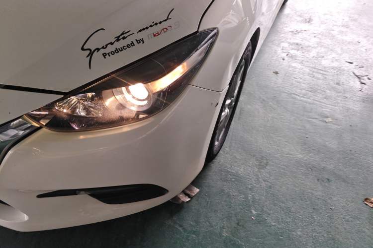 Used Mazda 3 Axela 2019 Cloud-Controlled Version Sedan 1.5L Automatic Comfort Trim China VI Standard Left Front Headlight