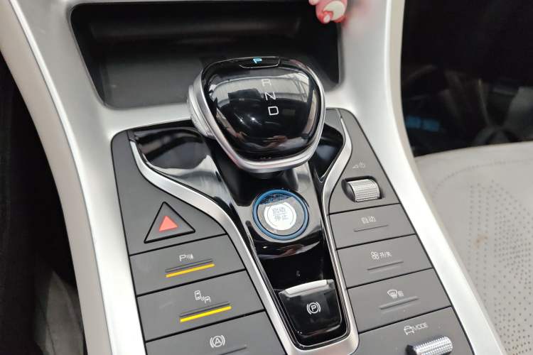 Used BYD Song Pro New Energy 2023 Champion Edition DM-i 110KM Beyond Model Gear Lever