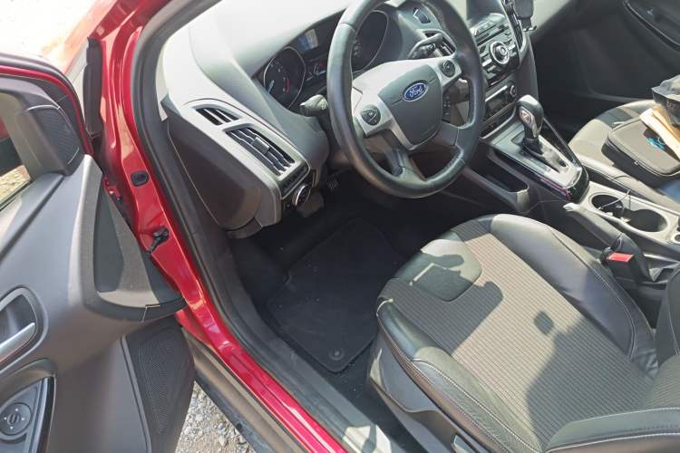 Used Ford Focus 2012 Sedan 1.6L Automatic Comfort Model