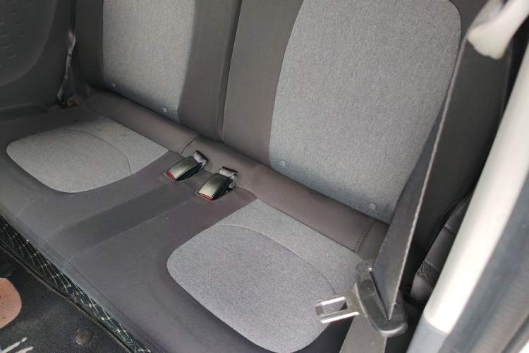 Used Wuling Hongguang MINIEV 2022 Macaron Premium Model – Lithium Iron Phosphate Left Rear Seat