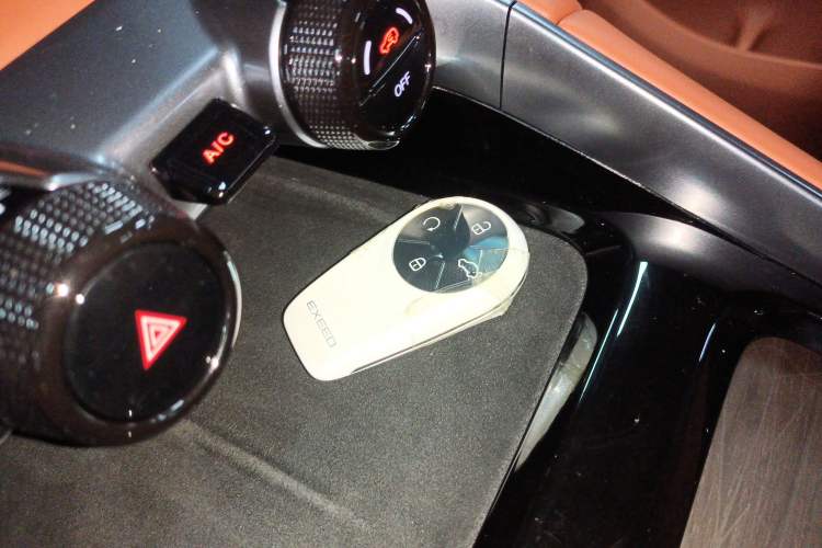 Used EXEED Lingyun 2025 300T Two-Wheel Drive Starry Edition