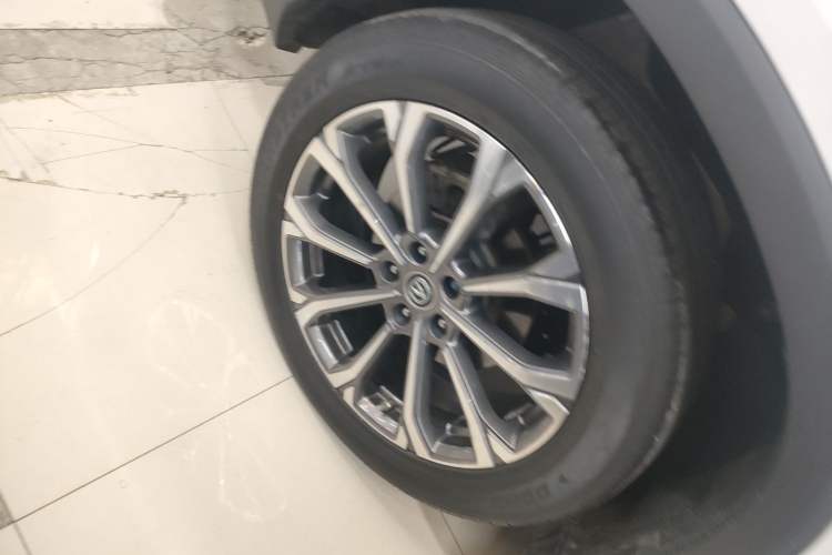 Used CHANGAN CS75 PLUS 2021 2.0T Automatic Flagship Edition Right Rear Wheel Hub