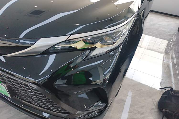 Used Toyota Granvia 2022 2.5L Hybrid Premium Edition Left Front Headlight