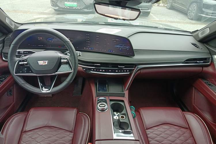 Used Cadillac CT6 2023 28T Prestige Model Center Console