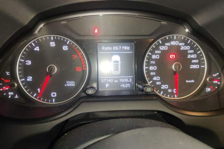 Used Audi Q5 2018 Collector's Edition 40 TFSI Technology Model
