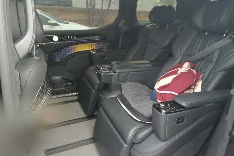 Used Zeekr 009 2022 WE Edition
