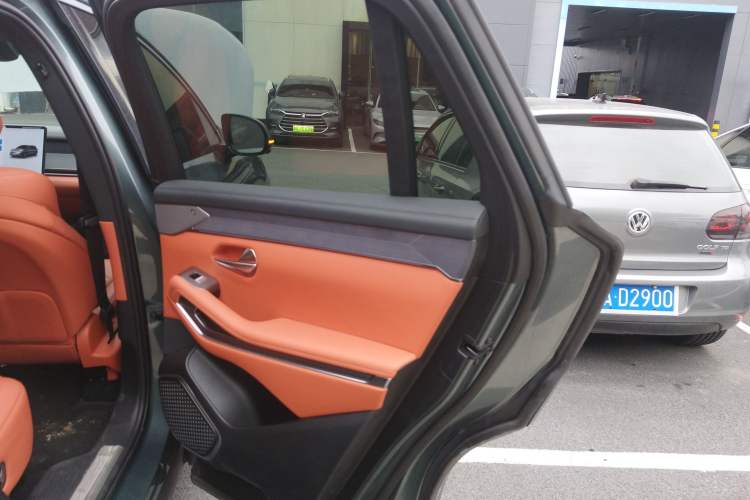 Used BYD Tang L 2025 DM 175KM Drone Player Edition