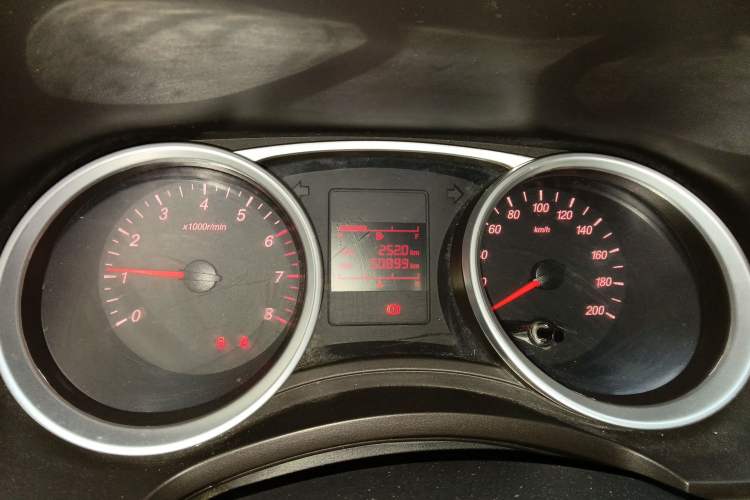 Used Wuling Hongguang 2019 1.5L S Standard Version China VI LAR Instrument Cluster