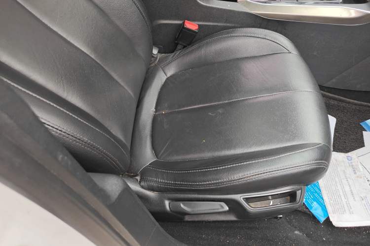 Used Peugeot 408 2015 1.2T Automatic Luxury Edition
