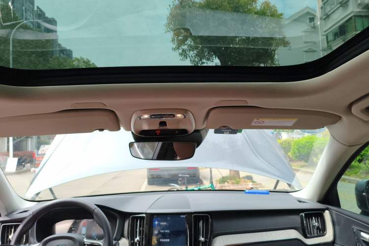 Used Volvo XC60 2019 T5 4x4 Zhiyuan Edition China VI Standard