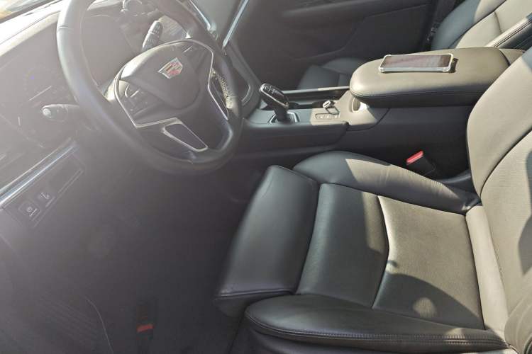 Used Cadillac XT5 2016 28T Four-Wheel Drive Luxury Model
