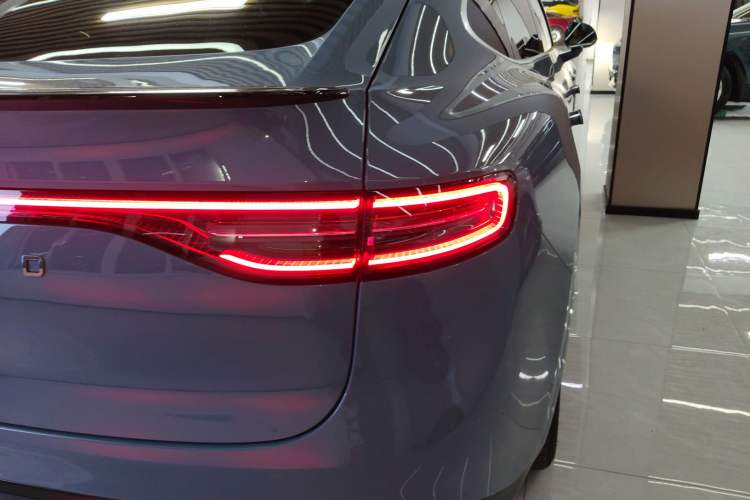 Used Hima Luxeed R7 2024 All-Electric 667 km Max