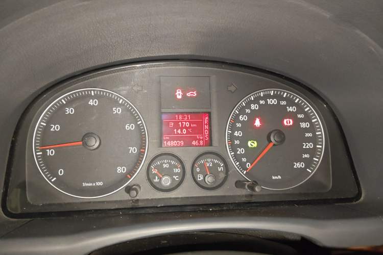 Used Volkswagen Touran 2008 1.8T ZhiZun Edition Automatic 5-Seater Instrument Cluster