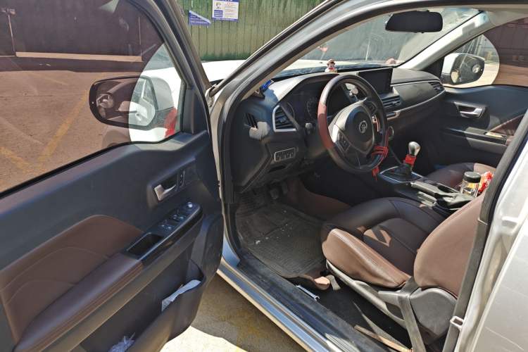 Used Great Wall Wingle 7 2019 2.0T Diesel Two-Wheel Drive Elite Version China VI Standard Big Double Cabin GW4D20M
