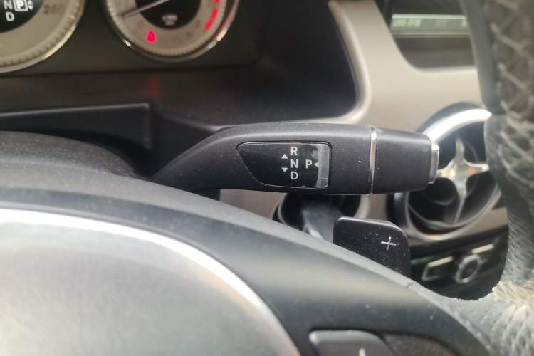 Used Mercedes-Benz GLK-Class 2013 GLK 300 4MATIC Dynamic Sunroof Model Gear Lever