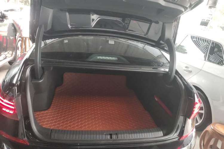 Used Volkswagen Passat 2019 330TSI Luxury Edition China VI Standard
