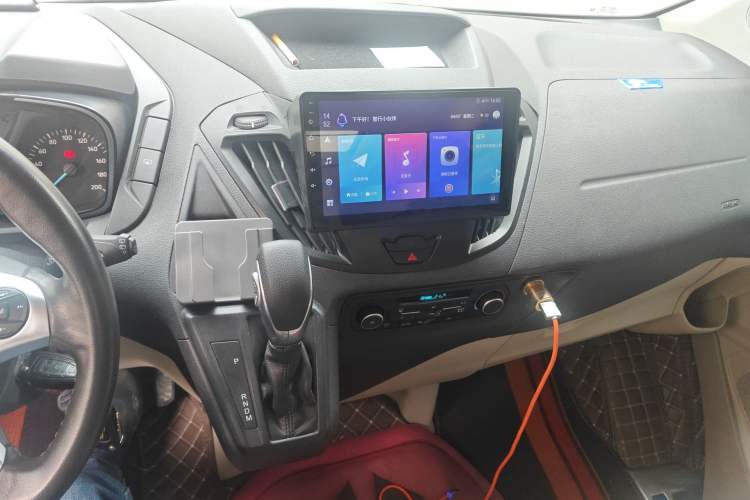 Used Ford Tourneo Custom 2020 2.0T Automatic Elite Edition China VI Standard Audio And AC Panel