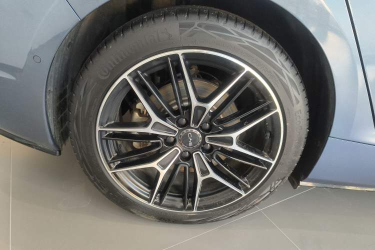 Used BYD Seal 2025 650 Intelligent Driving Version Right Rear Wheel Hub