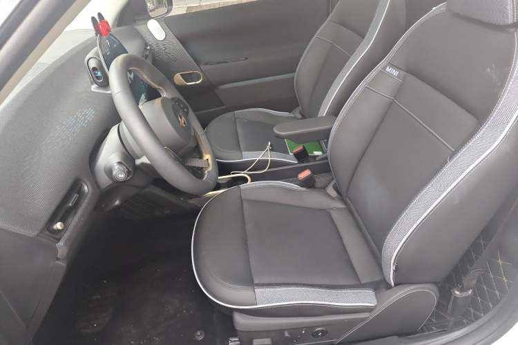 Used MINI Electric COOPER 2024 452km COOPER SE Artist
