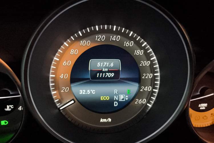 Used Mercedes-Benz E-Class 2014 E 200 Coupe Odometer Close Up