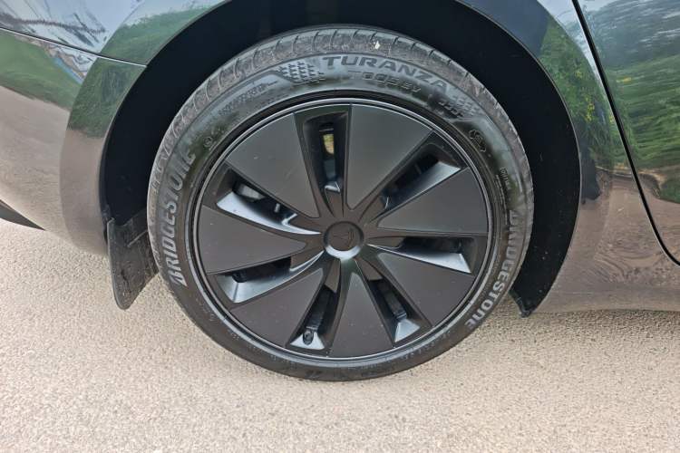 Used Tesla Model 3 2025 Rear-Wheel-Drive Version