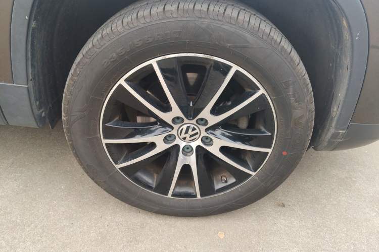 Used Volkswagen Tiguan L 2016 300TSI Automatic Two-Wheel Drive Luxury Edition
