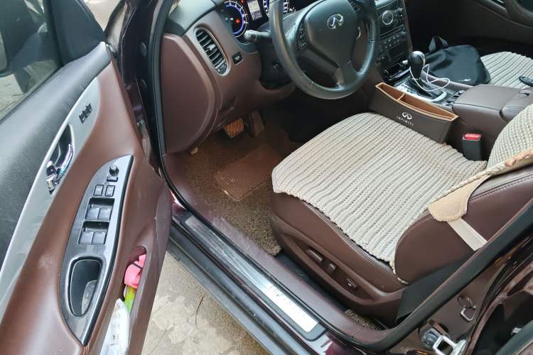 Used Infiniti QX50 2013 2.5L 4x4 Luxury Edition