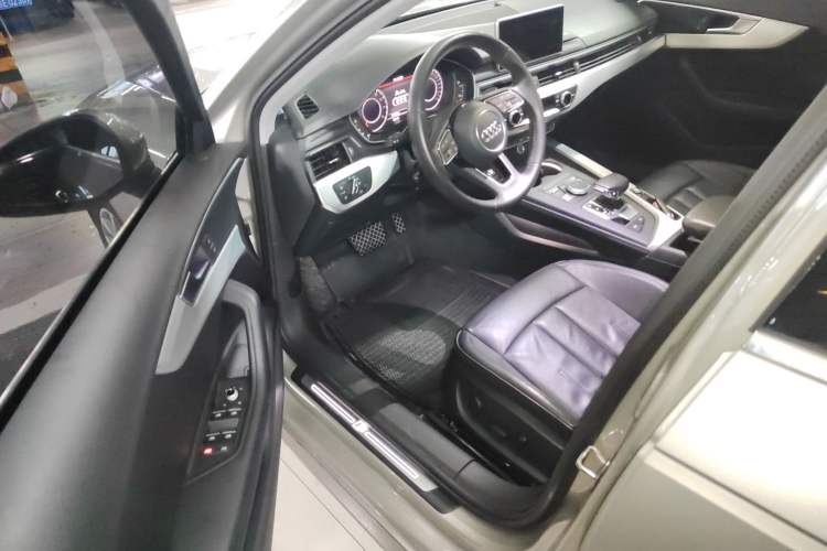 Used Audi A4L 2019 40 TFSI Fashion Version China V Driver Seat