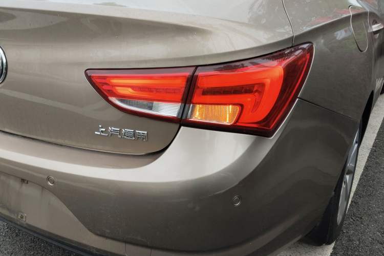 Used Buick Verano 2018 Sedan 15S Automatic Leading Model Right Rear Taillight