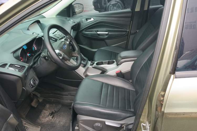 Used Ford Kuga 2013 1.6L GTDi Two-Wheel-Drive Comfort Model Left Front Seat