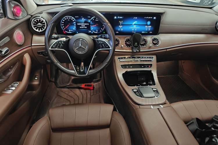 Used Mercedes-Benz E-Class 2023 Facelift E 260 L
