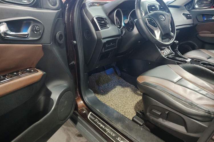 Used GAC Trumpchi GS5 Super 2015 1.8T Automatic Two-Wheel Drive Luxury Edition