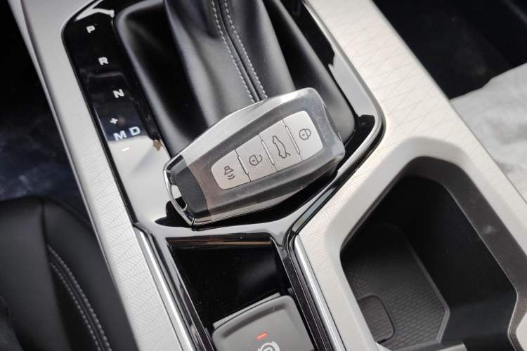 Used Geely Auto Emgrand 2026 Model 4th Generation 4 Millionth Anniversary Edition 1.5L CVT Feiyue Edition