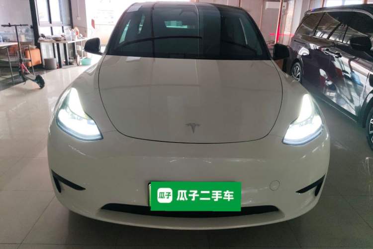 Used Tesla Model Y 2022 Rear-Wheel-Drive Version Front