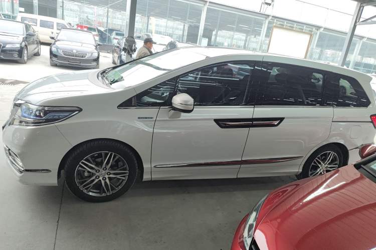 Used Honda Elysion 2019 2.0L Hybrid Luxury Edition
