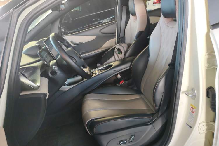 Used BYD Dolphin 2023 420 km Fashion Edition
