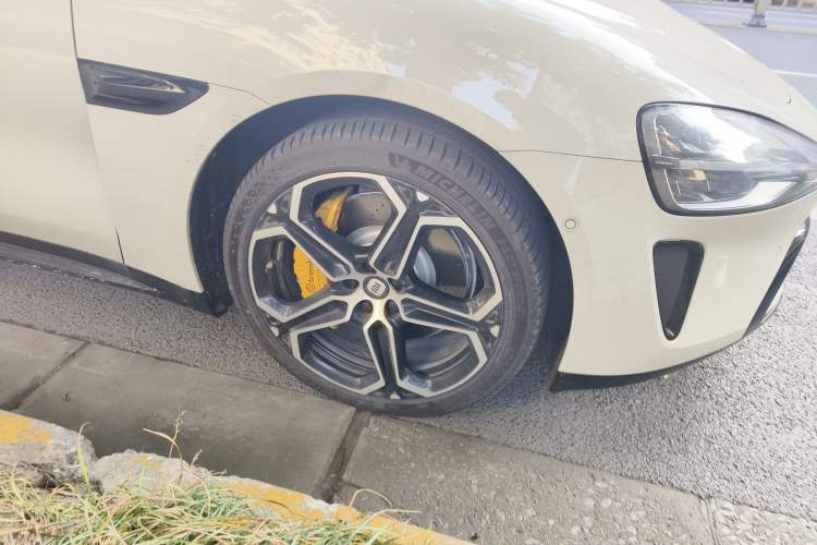 Used Xiaomi Auto SU7 2024 Rear-Drive Long-Range Intelligent Driving Version