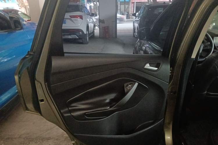 Used Ford Kuga 2017 EcoBoost 180 Two-Wheel-Drive Tiger Leap Model