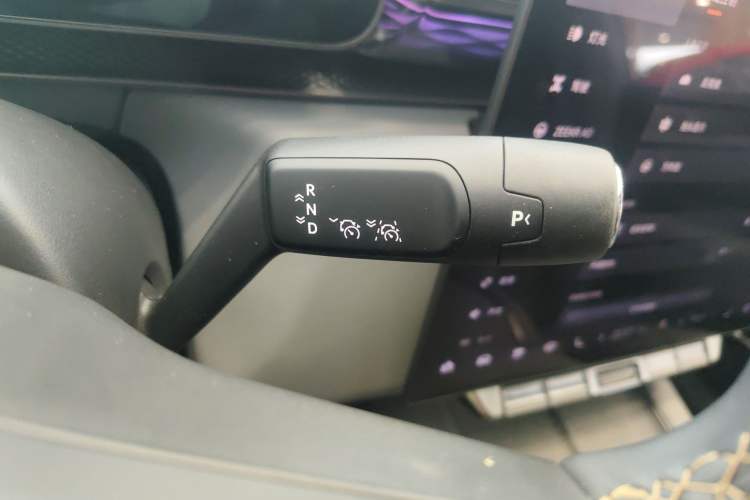 Used Zeekr 7X 2025 75 kWh Rear-Wheel Drive Intelligent Driving Version Gear Lever