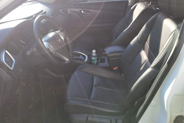 Used Nissan X-Trail 2015 2.0L CVT Comfort MAX Edition 2WD
