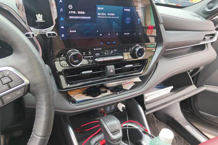 Used Toyota Crown Kluger 2021 2.5L HEV Four-Wheel Drive Flagship Edition Audio And AC Panel