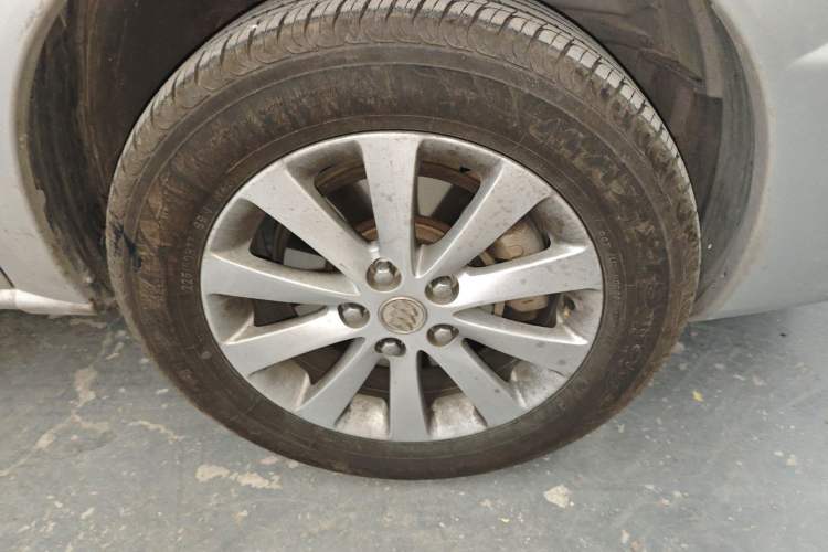 Used Buick GL8 2014 2.4L Comfort Edition