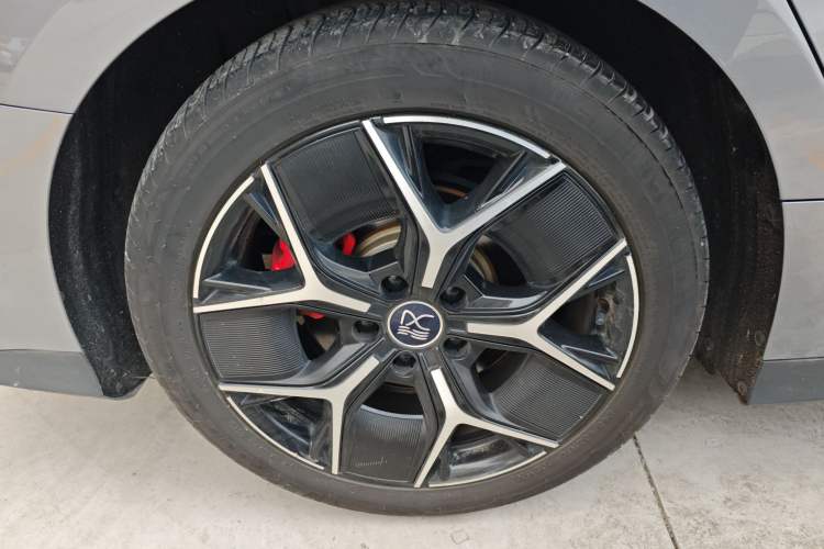 Used BYD Han 2022 EV Genesis Edition 715KM Front-Wheel-Drive Prestige Model
