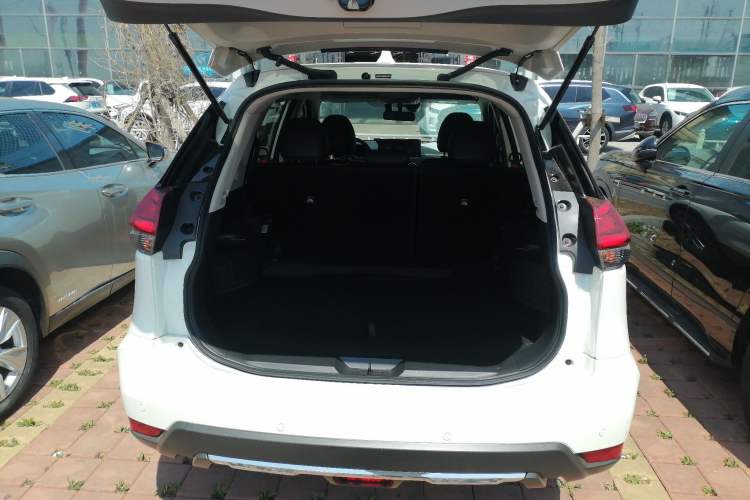 Used Nissan X-Trail 2025 Honor 2.0L Two-Wheel Drive Leading Edition Trunk