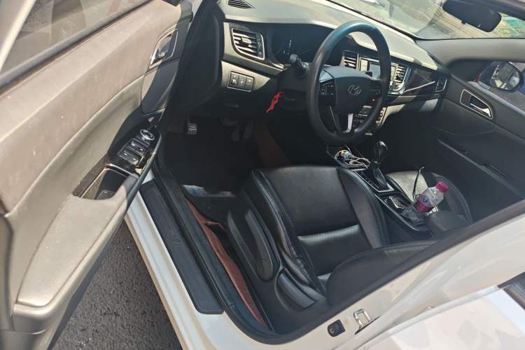 Used Hyundai Mistra 2014 1.8L Automatic Smart GLS
